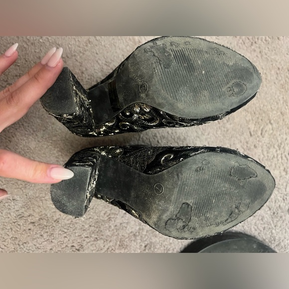 Elegant Velvet Black and Silver/Gold Embroidered Ankle Boots - Picture 6 of 7